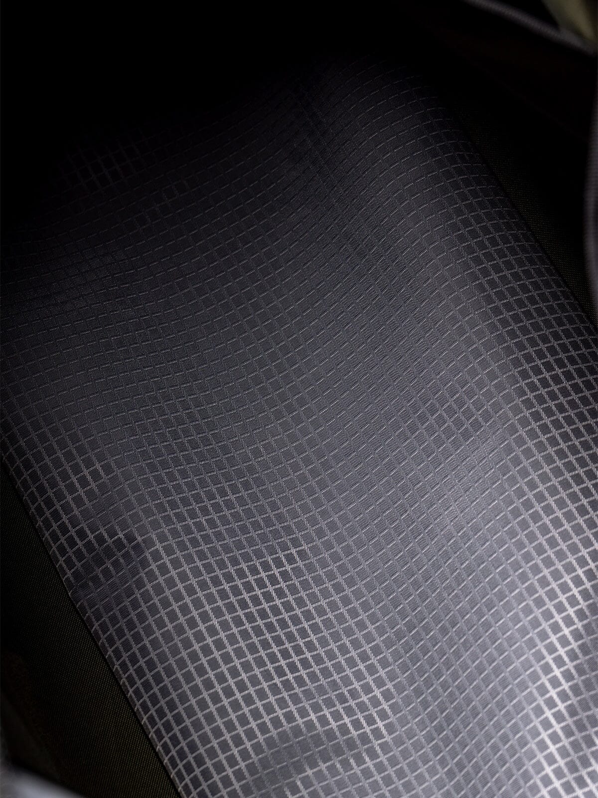 Mass Transit : Duffle - Image 10