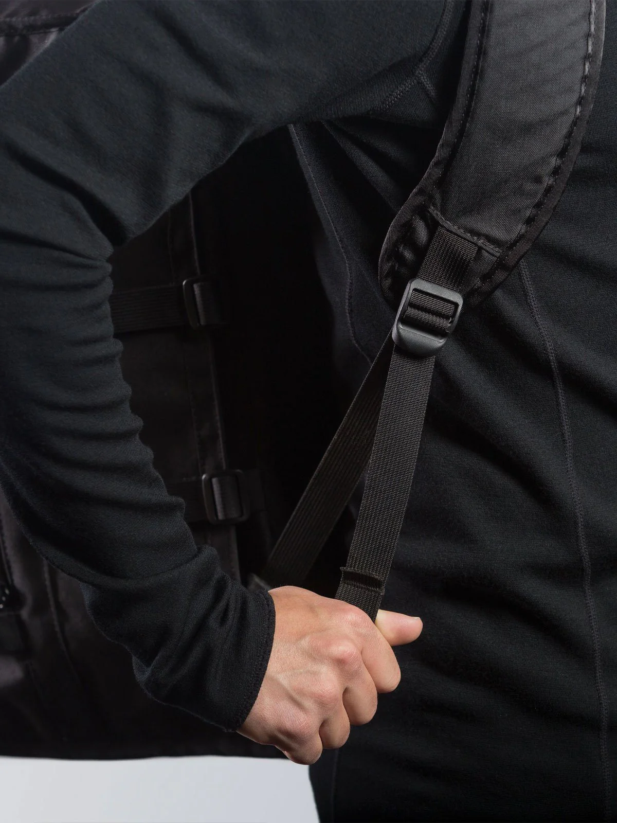 Transit : Duffle - Image 12